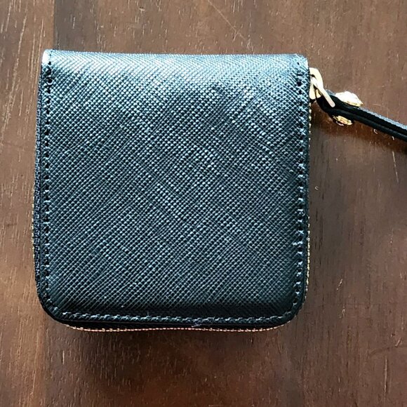 Henri Bendel West 57th Leather Contact Lens Case - Picture 2 of 8